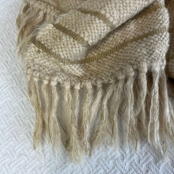 Vintage Ginette Chabot Women’s One Size Mohair? Wool? Fringed Scarf France Cream - Picture 8 of 10